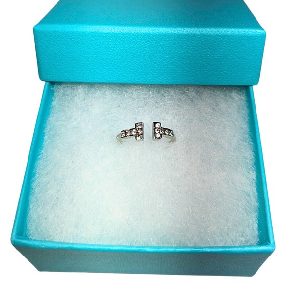 Jewelry - Adjustable Silver-Tone Stackable 'T' Wire Ring - NWT